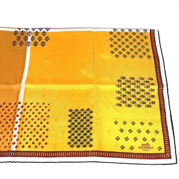 HERMES Pink Silk Scarf - Picture 2 of 12